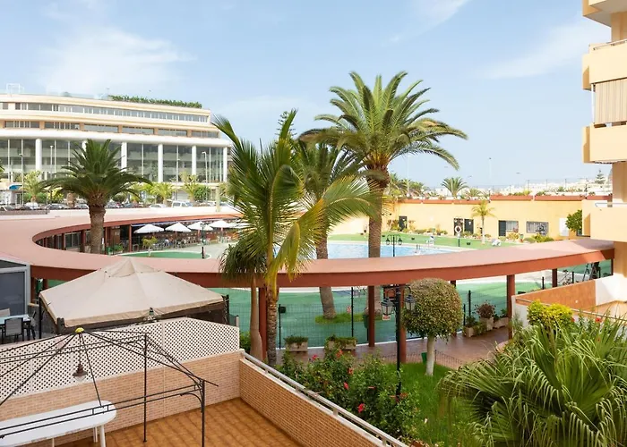 Angeles Los Cristianos